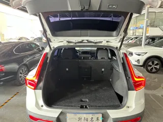 Volvo XC40 2024 купить из Китая, цена 2 977 000 ₽ — Suifenhe Auto