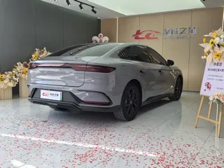 BYD Han 2025 купить из Китая, цена 3 796 000 ₽ — Suifenhe Auto
