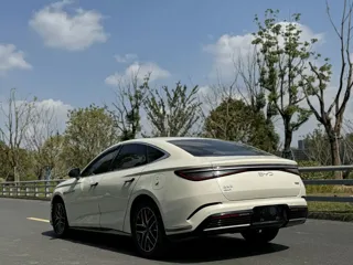 BYD Seal 07 DM-i 2025 купить из Китая, цена 2 871 000 ₽ — Suifenhe Auto