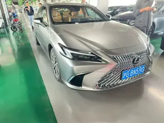 Lexus ES 2025 купить из Китая, цена 4 940 000 ₽ — Suifenhe Auto