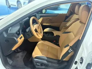 Lexus ES 2025 купить из Китая, цена 8 008 000 ₽ — Suifenhe Auto