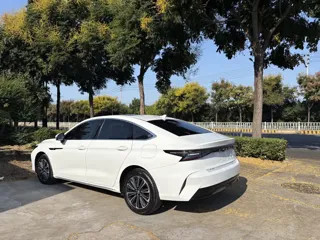 Chery Fengyun A8 2025 купить из Китая, цена 2 673 000 ₽ — Suifenhe Auto