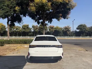 Chery Fengyun A8 2025 купить из Китая, цена 2 673 000 ₽ — Suifenhe Auto