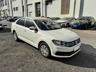 Volkswagen Santana 2021 купить из Китая, цена 1 250 000 ₽ — Suifenhe Auto
