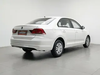 Volkswagen Santana 2023 купить из Китая, цена 1 075 000 ₽ — Suifenhe Auto