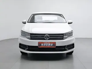 Volkswagen Santana 2023 купить из Китая, цена 1 075 000 ₽ — Suifenhe Auto