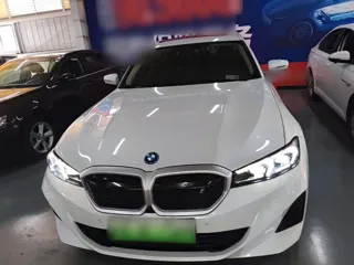 BMW i3 2023 купить из Китая, цена 4 703 000 ₽ — Suifenhe Auto
