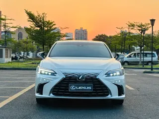 Lexus ES 2026 купить из Китая, цена 8 489 000 ₽ — Suifenhe Auto