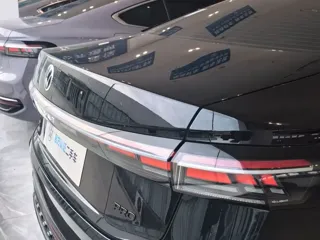 Volkswagen Passat 2024 купить из Китая, цена 4 287 000 ₽ — Suifenhe Auto