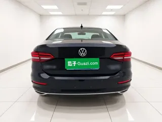 Volkswagen Lavida 2021 купить из Китая, цена 1 420 000 ₽ — Suifenhe Auto