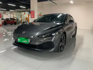 Roewe D7 2024 купить из Китая, цена 2 590 000 ₽ — Suifenhe Auto