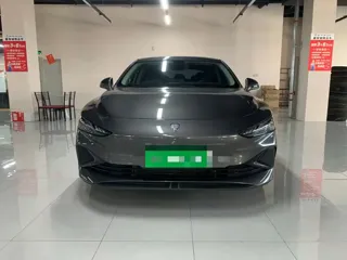 Roewe D7 2024 купить из Китая, цена 2 590 000 ₽ — Suifenhe Auto