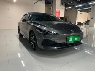 Roewe D7 2024 купить из Китая, цена 2 590 000 ₽ — Suifenhe Auto