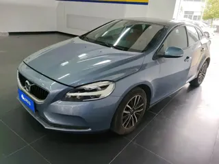Volvo V40 2018 купить из Китая, цена 1 459 000 ₽ — Suifenhe Auto
