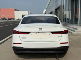 Roewe D7 2025 купить из Китая, цена 2 460 000 ₽ — Suifenhe Auto