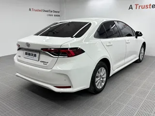 Toyota Corolla 2022 купить из Китая, цена 1 461 000 ₽ — Suifenhe Auto