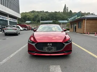 Mazda Mazda3 2020 купить из Китая, цена 1 411 000 ₽ — Suifenhe Auto