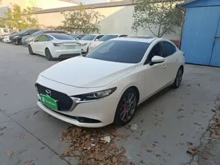 Mazda Mazda3 2021 купить из Китая, цена 2 013 000 ₽ — Suifenhe Auto