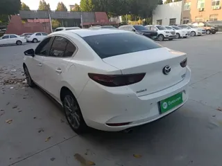 Mazda Mazda3 2021 купить из Китая, цена 2 013 000 ₽ — Suifenhe Auto