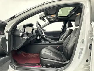 Hyundai Elantra 2023 купить из Китая, цена 1 586 000 ₽ — Suifenhe Auto