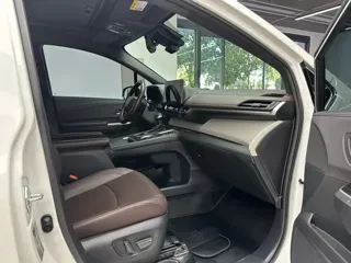 Toyota Granvia 2024 купить из Китая, цена 8 144 000 ₽ — Suifenhe Auto