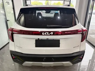 Kia Seltos 2023 купить из Китая, цена 1 877 000 ₽ — Suifenhe Auto