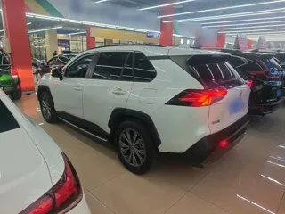 Toyota RAV4 2024 купить из Китая, цена 3 820 000 ₽ — Suifenhe Auto