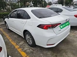 Toyota Corolla 2023 купить из Китая, цена 1 279 000 ₽ — Suifenhe Auto
