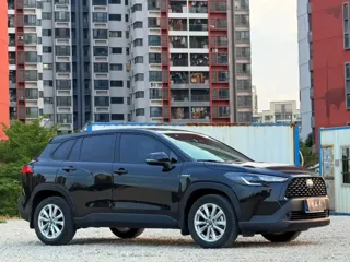 Toyota Corolla Cross 2024 купить из Китая, цена 3 007 000 ₽ — Suifenhe Auto