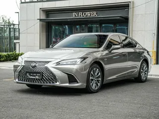 Lexus ES 2025 купить из Китая, цена 8 076 000 ₽ — Suifenhe Auto