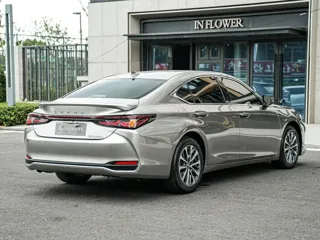 Lexus ES 2025 купить из Китая, цена 8 076 000 ₽ — Suifenhe Auto