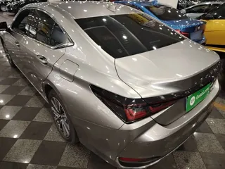 Lexus ES 2025 купить из Китая, цена 4 985 000 ₽ — Suifenhe Auto