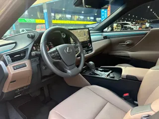 Lexus ES 2026 купить из Китая, цена 5 070 000 ₽ — Suifenhe Auto