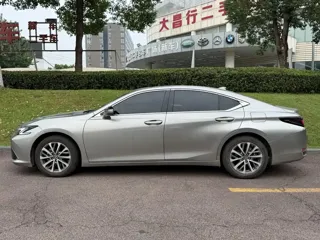 Lexus ES 2025 купить из Китая, цена 4 843 000 ₽ — Suifenhe Auto