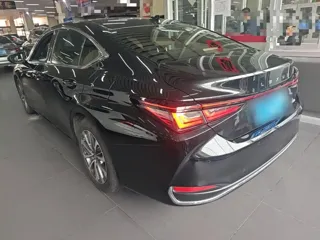 Lexus ES 2025 купить из Китая, цена 4 925 000 ₽ — Suifenhe Auto