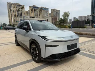 Toyota bZ3X 2025 купить из Китая, цена 3 644 000 ₽ — Suifenhe Auto