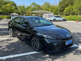 Toyota Camry 2025 купить из Китая, цена 4 043 000 ₽ — Suifenhe Auto