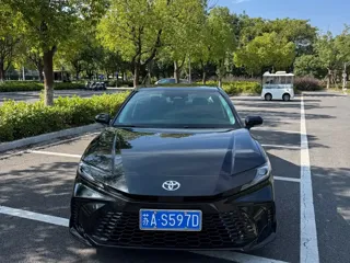 Toyota Camry 2025 купить из Китая, цена 4 043 000 ₽ — Suifenhe Auto