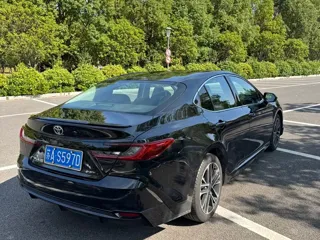 Toyota Camry 2025 купить из Китая, цена 4 043 000 ₽ — Suifenhe Auto