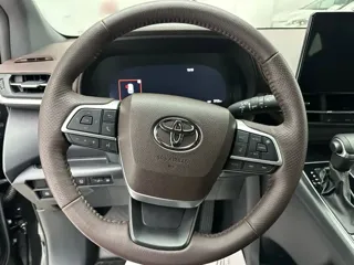Toyota Granvia 2026 купить из Китая, цена 9 018 000 ₽ — Suifenhe Auto