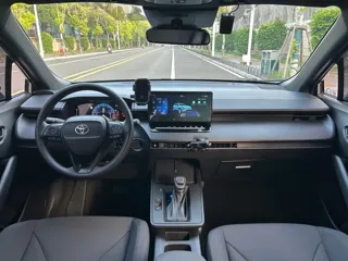 Toyota Corolla Cross 2026 купить из Китая, цена 2 987 000 ₽ — Suifenhe Auto
