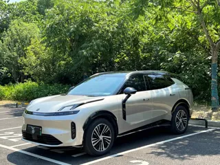 Lynk & Co 08 EM-P 2024 купить из Китая, цена 3 381 000 ₽ — Suifenhe Auto