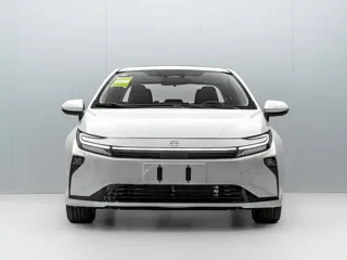 Toyota Corolla 2026 купить из Китая, цена 2 268 000 ₽ — Suifenhe Auto