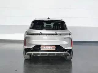 Lynk & Co 08 EM-P 2024 купить из Китая, цена 3 496 000 ₽ — Suifenhe Auto