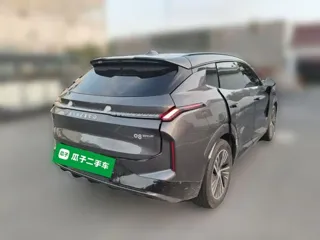 Lynk & Co 08 EM-P 2025 купить из Китая, цена 3 697 000 ₽ — Suifenhe Auto