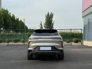 Lynk & Co 08 EM-P 2024 купить из Китая, цена 3 151 000 ₽ — Suifenhe Auto