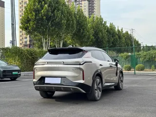 Lynk & Co 08 EM-P 2024 купить из Китая, цена 3 151 000 ₽ — Suifenhe Auto