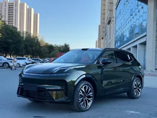Lynk & Co 08 EM-P 2025 купить из Китая, цена 5 395 000 ₽ — Suifenhe Auto