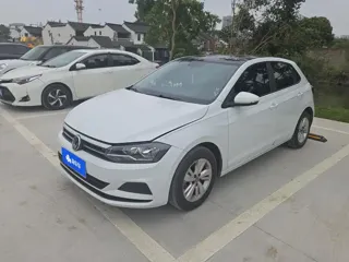 Volkswagen Polo 2022 купить из Китая, цена 1 289 000 ₽ — Suifenhe Auto
