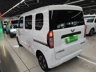 Wuling Zhiguang EV 2025 купить из Китая, цена 1 139 000 ₽ — Suifenhe Auto